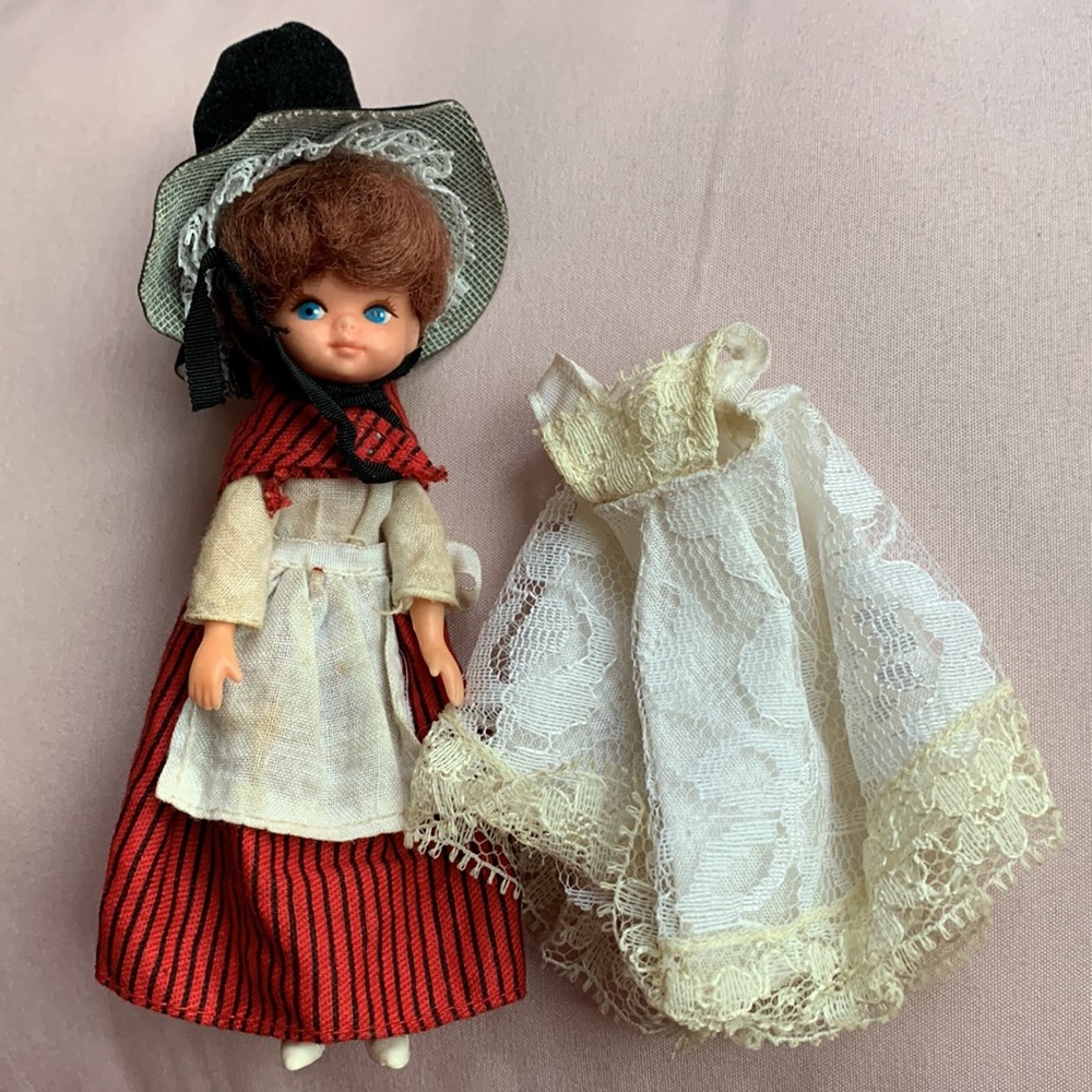 Vintage 1970 rare Palitoy Pen Pal Welsh Doll with extra lace gown 5” original